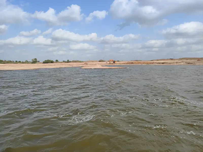 Ahmedabad to Jam Khambhaliya Cab